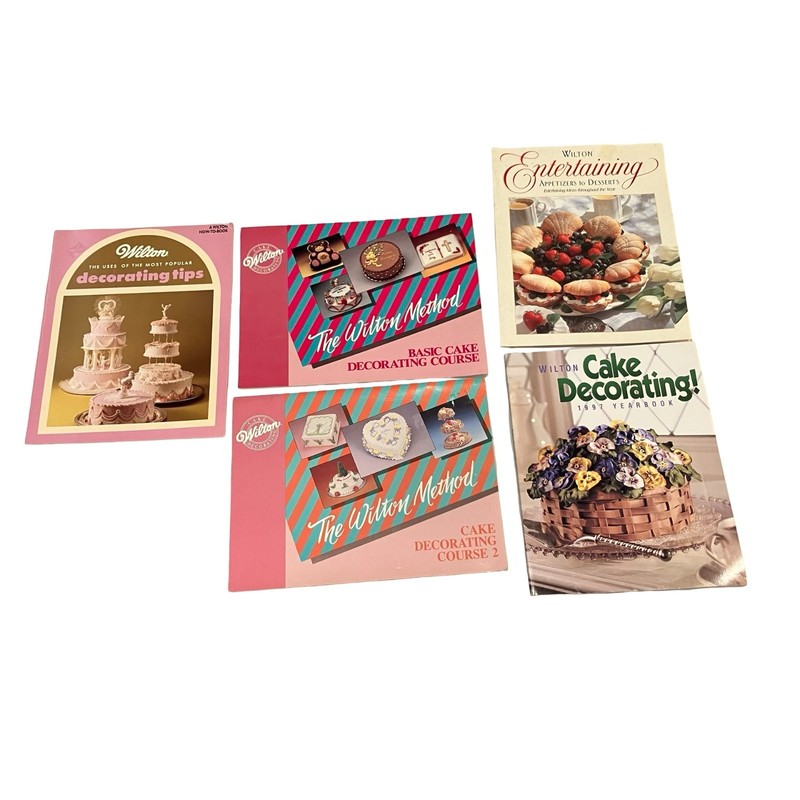 VTG Lot of 5 Wilton Cake Decorating Book Tips Course Entertaining Desserts Bake