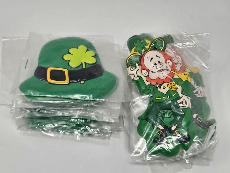 Lot of Bakery Crafts Pop Tops Leprechaun Hat Cake Toppers St Patrick's Day VTG