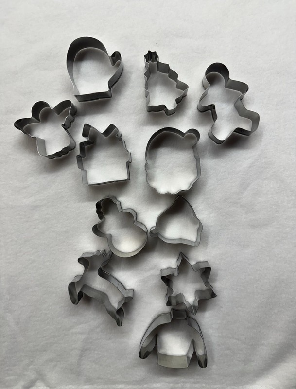 Mini Metal 11pc Christmas Cookie Cutter Set Mixed Shapes Gingerbread Reindeer gallery