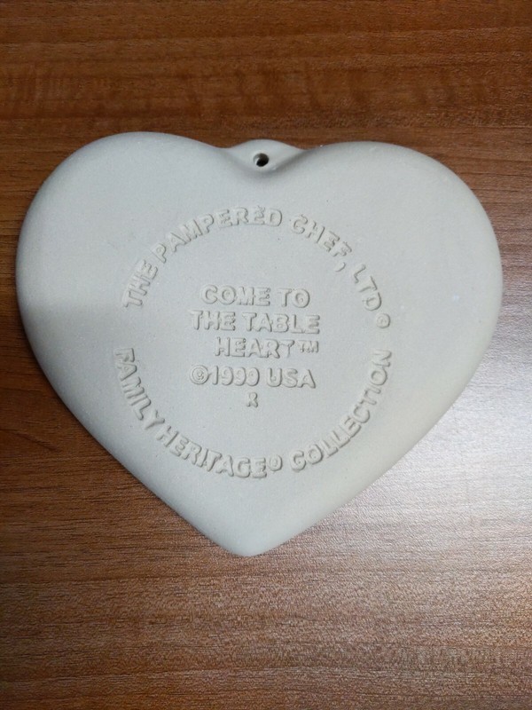 Pampered Chef Come to the Table Heart Cookie Mold #2913 1999 gallery