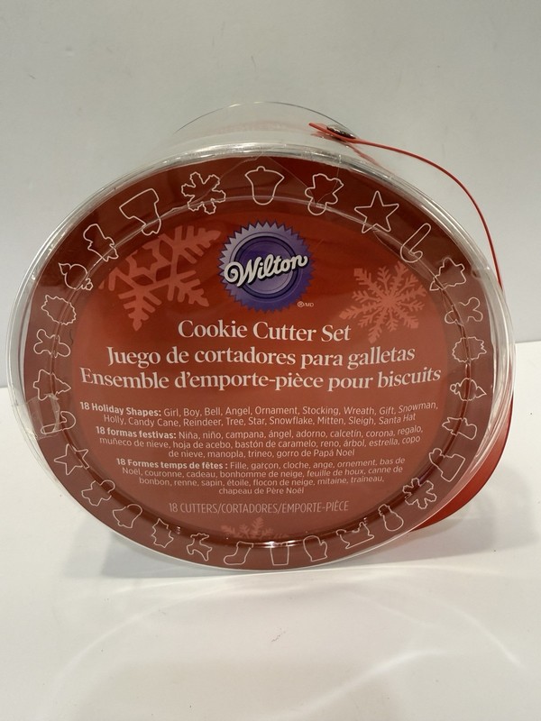 New Wilton 18 Piece Holiday Cookie Cutters Set Christmas Shapes gallery
