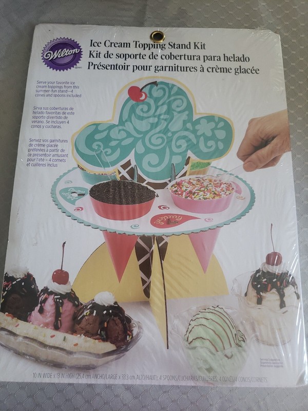 Wilton Ice Cream Topping Stand Kit