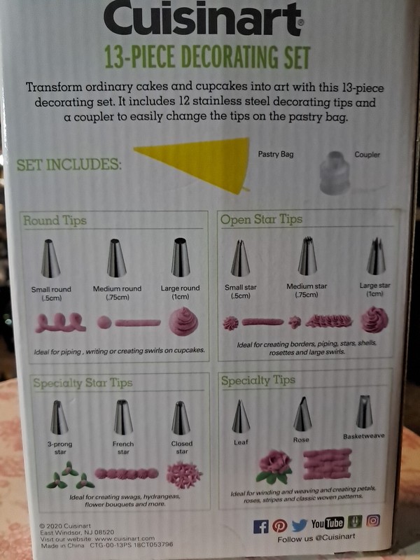 NEW Cuisinart 13 pc Pastry Cake Decorating Set for Icing Piping Flowers & 12 Bag gallery