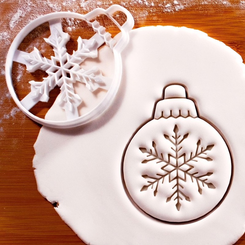 Snowflake Bauble Cookie Cutter - Merry Christmas cookies - Detailed Biscuit C... gallery