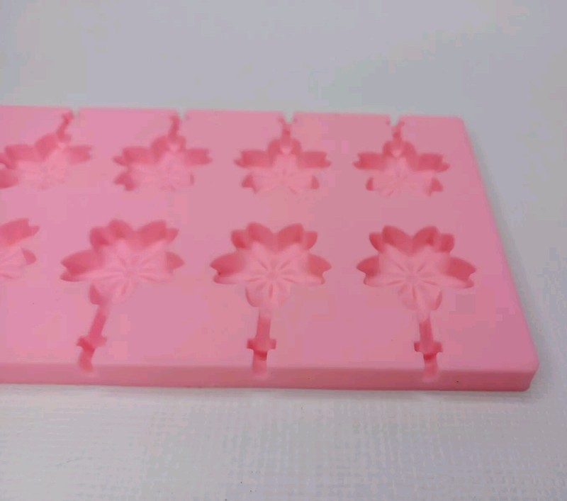 8 ml Hibiscus Leaf Design Pink Silicone Mold For Chocolate Or Lollipops gallery