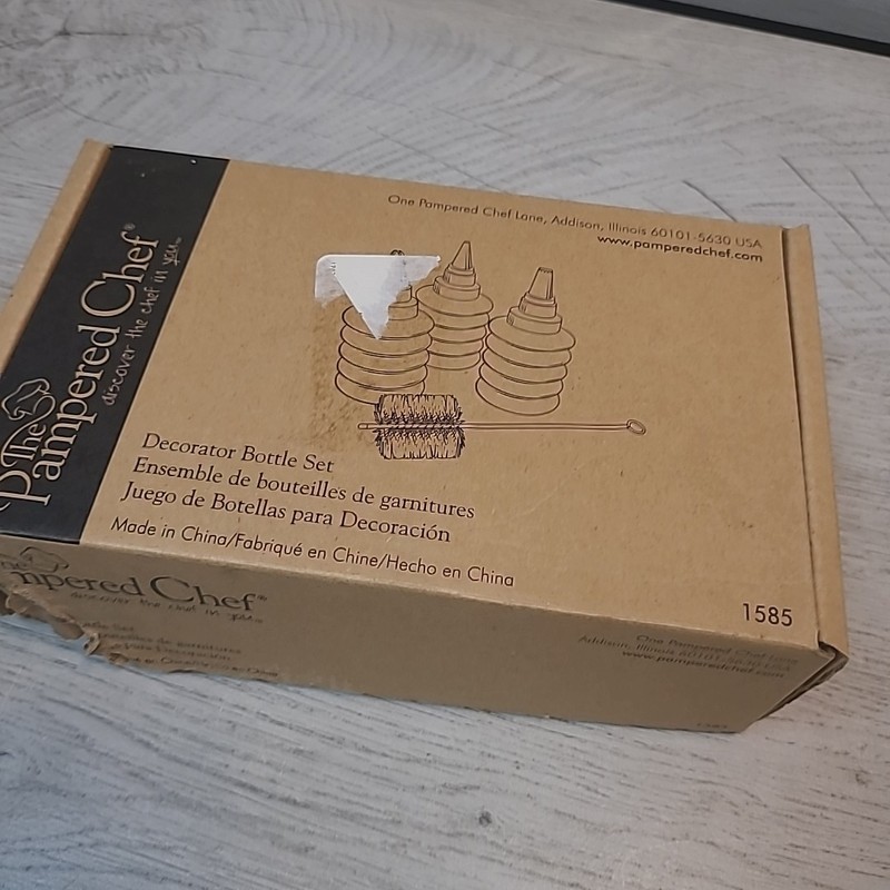 Pampered Chef Decorator Bottle Set 1585 Cake & Cookie Decorating NEW Open Box