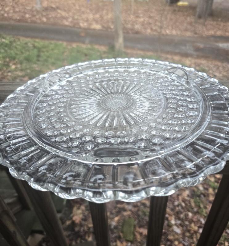 Footed Clear Bubble Glass Cake Plate With Scalloped Edges 11-3/8"W gallery