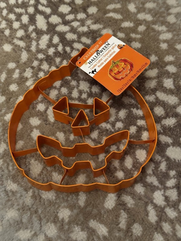 Large Pumpkin Cookie Cutter Celebrate It Bakeware Fall Autumn Halloween