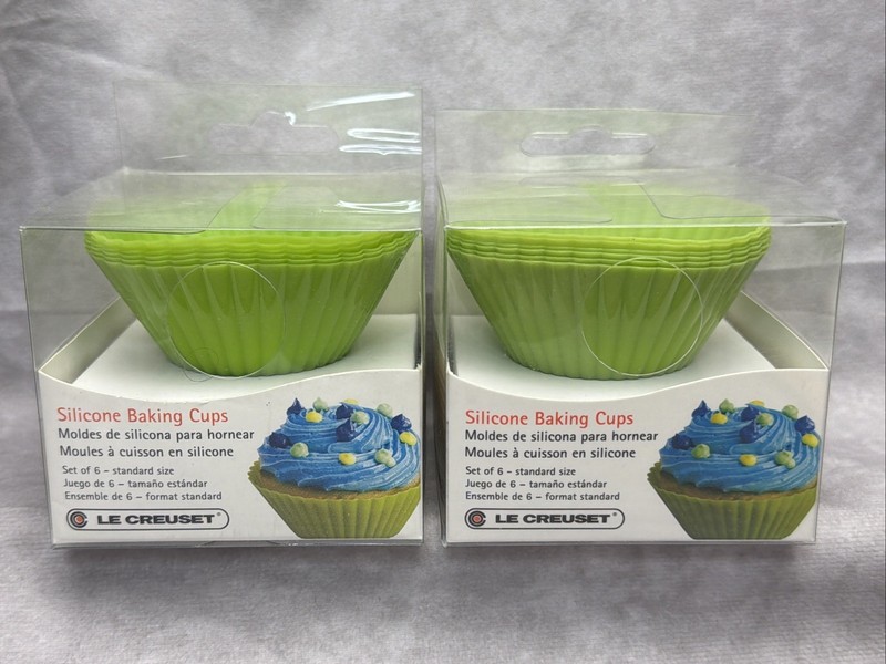 Le Creuset Silicone Baking Cups Molds Reusable Green Set 6 (12) New Lot Of 2 D2