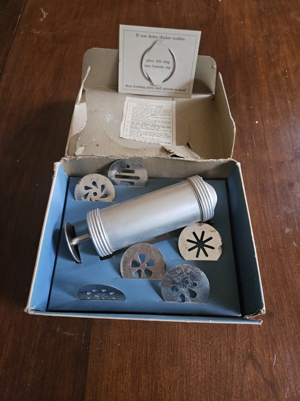 Ateco Cookie Press Modeler Set No 680 gallery