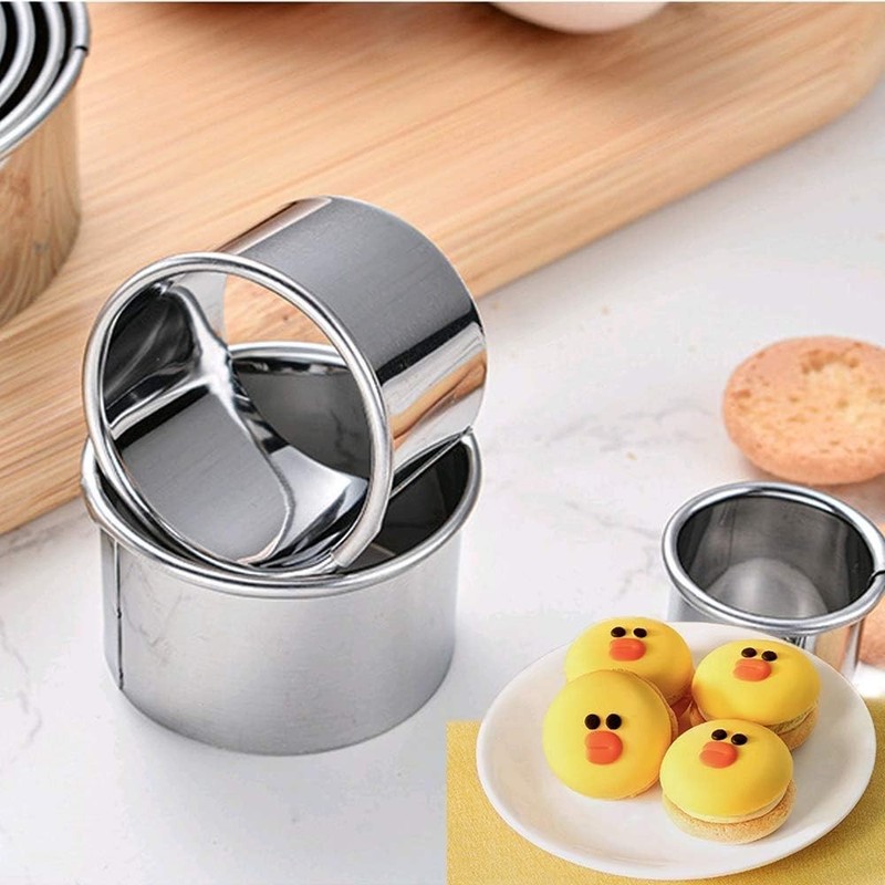 Elegant 3-Piece Round Edge Cookie Cutters - Ideal for Baking and Cooking gallery
