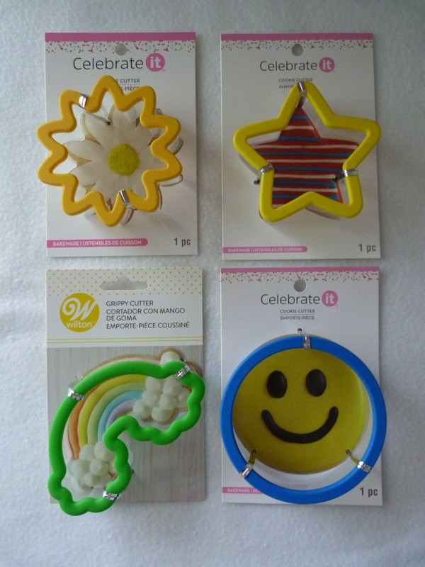 NEW Set of 4 Cookie Cutters