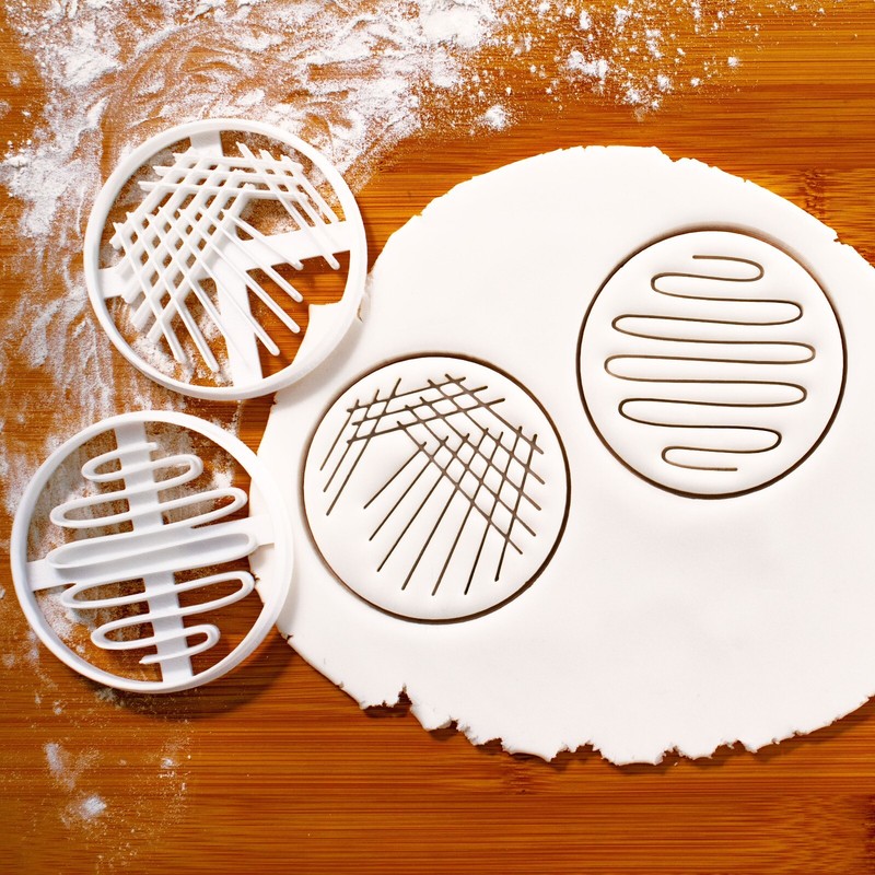 Set of 2 Petri Dish Cookie Cutters -Quadrant & Continuous Streak microbiology