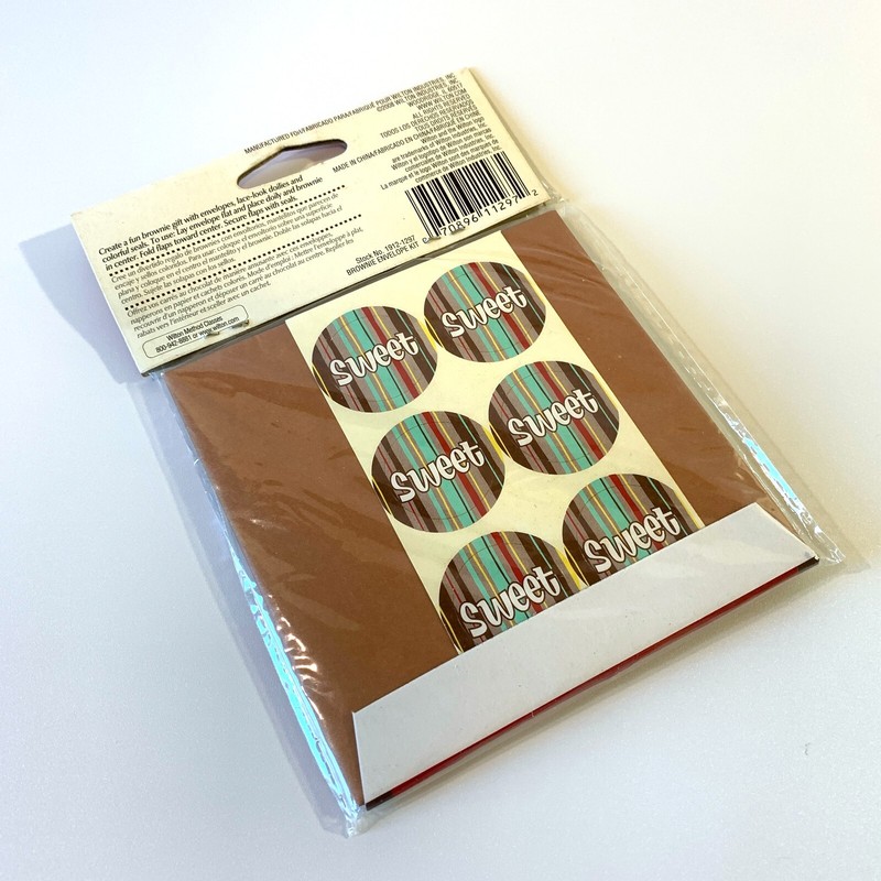 Wilton Brownie Envelope Kit 6 Envelopes 6 Doilies 6 Sweet Sticker Seals gallery