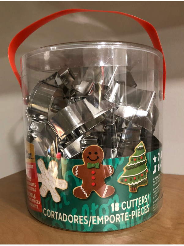 Wilton 18 Piece Metal Christmas Holiday Cookie Cutter Set NEW gallery