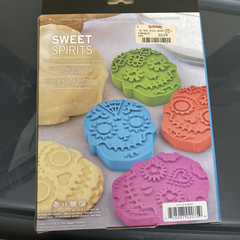 Fred & Friends Sweet Spirits Kooky Creepy Sugar Skull Cookie Cutters Stampers gallery