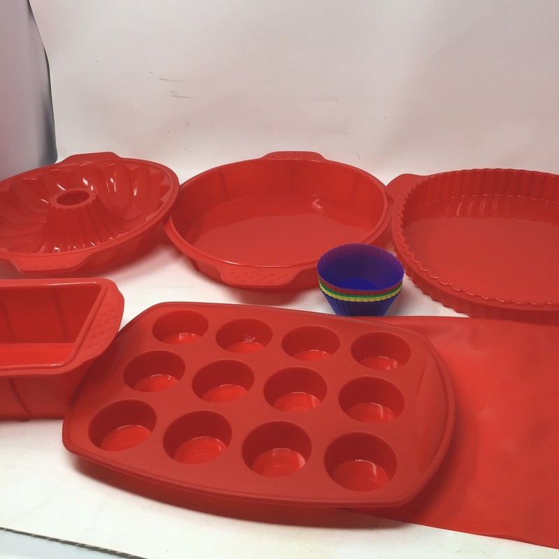 Lot of 17 Silicone Baking Craft molds including cupcake molds