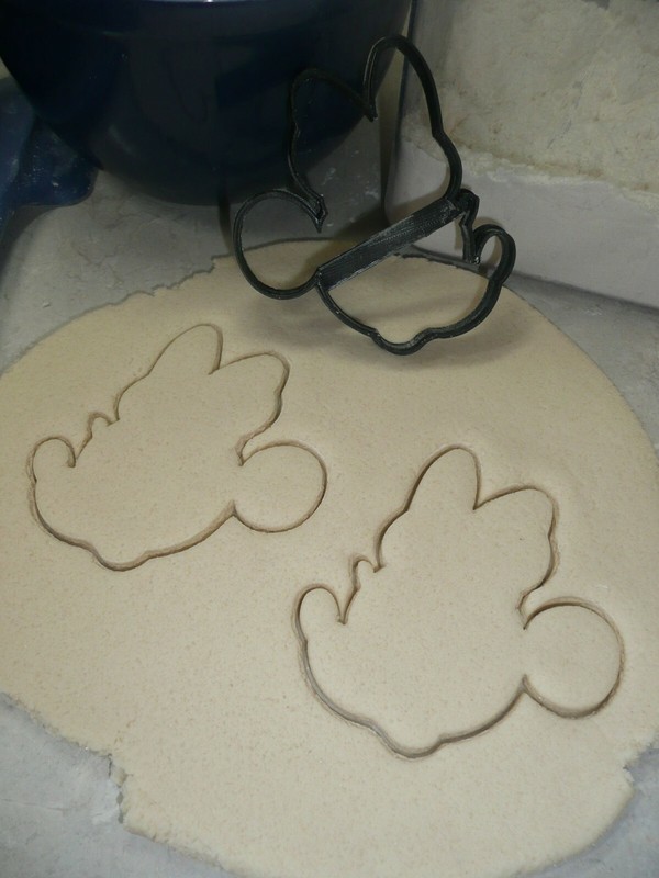 SIDE FACING MINNIE MOUSE FACE OUTLINE CARTOON COOKIE CUTTER USA PR4186 gallery