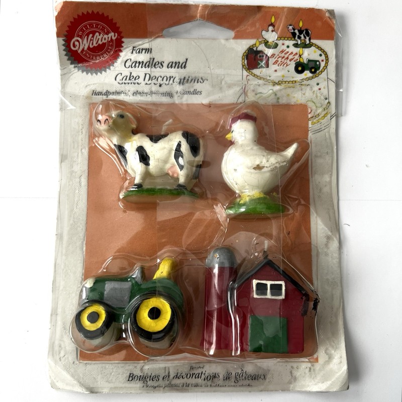 VTG 2004 Wilton Farm Candles Cow Chicken Tractor Barn Cake Birthday Cottagecore