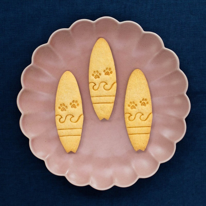 Surfer Dog & Surfboard with Paw Prints Cookie Cutters - surfing beach treats gallery