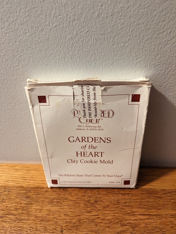 Pampered Chef Clay Stoneware Cookie Mold-Gardens Of The Heart (1996) Butterflies gallery