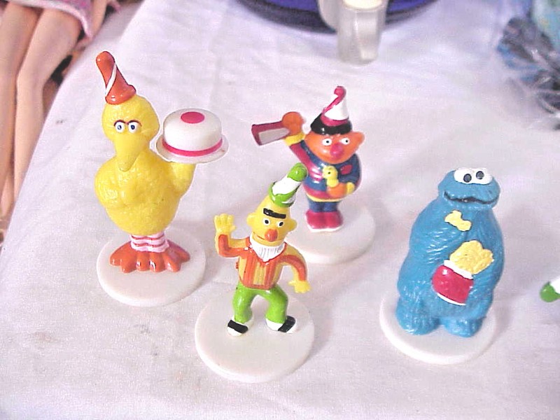 VTG. WILTON SESAME STREET CAKE TOPPERS BIG BIRD ELMO BERT ERNIE COOKIE MONSTER gallery