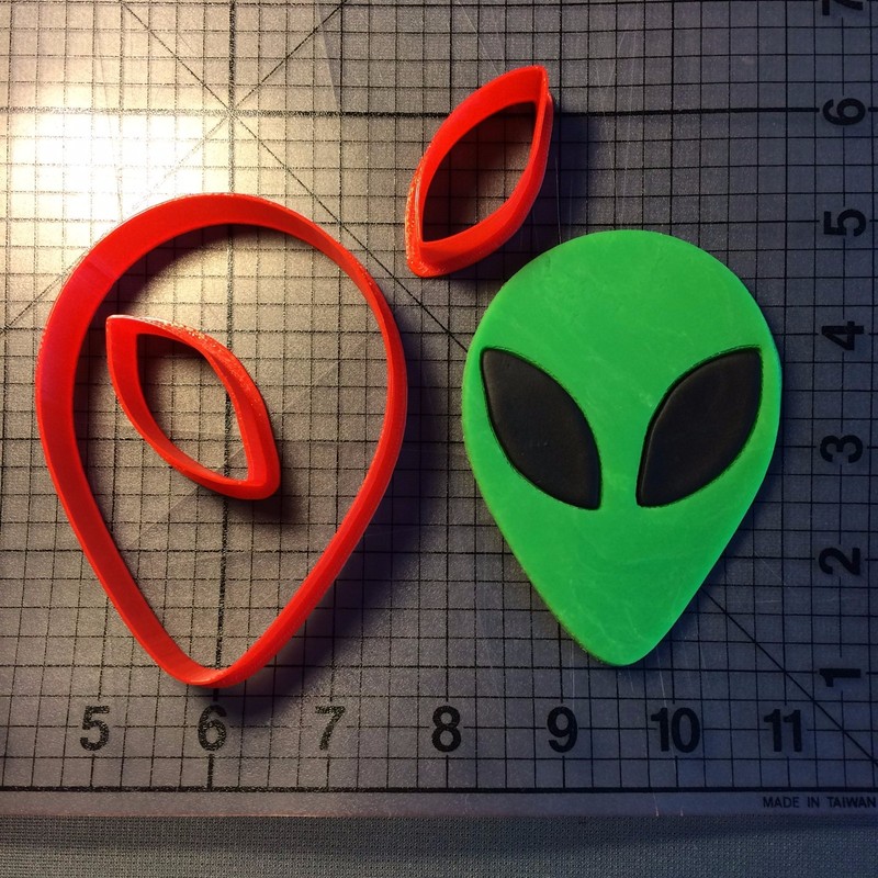 Alien Head 100 Cookie Cutter Set