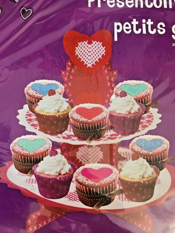 NIP NEW Valentine Heart Love Cupcake Stand Cardboard gallery