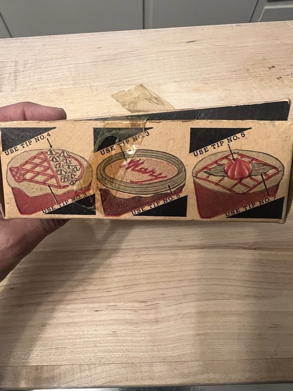 Vintage Beautiful Cakes With Aluminum Cake Decorator With 6 Tips, Original Box gallery