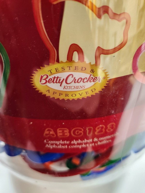 Betty Crocker 101 Cookie Cutters, Assorted, Christmas, Holidays, Cookies, gallery