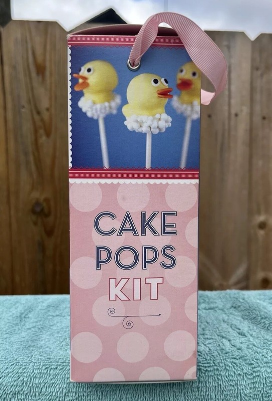 Cake Pops Kit by Bakerella, 10 Cake Pop Projects, Supplies to wrap up 48 Pops! gallery