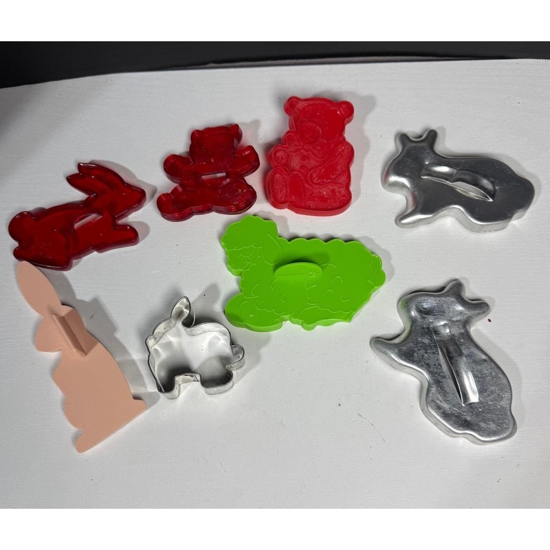Cookie Cutter Set Bunny Bear Easter Spring Baking Molds 8 Piece Vintage
