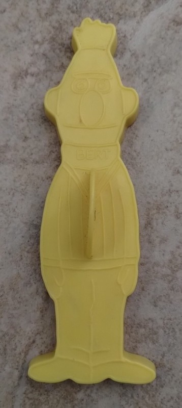 1977 BERT Yellow Plastic Cookie Cutter Muppets, Inc. Sesame Street 5.75″