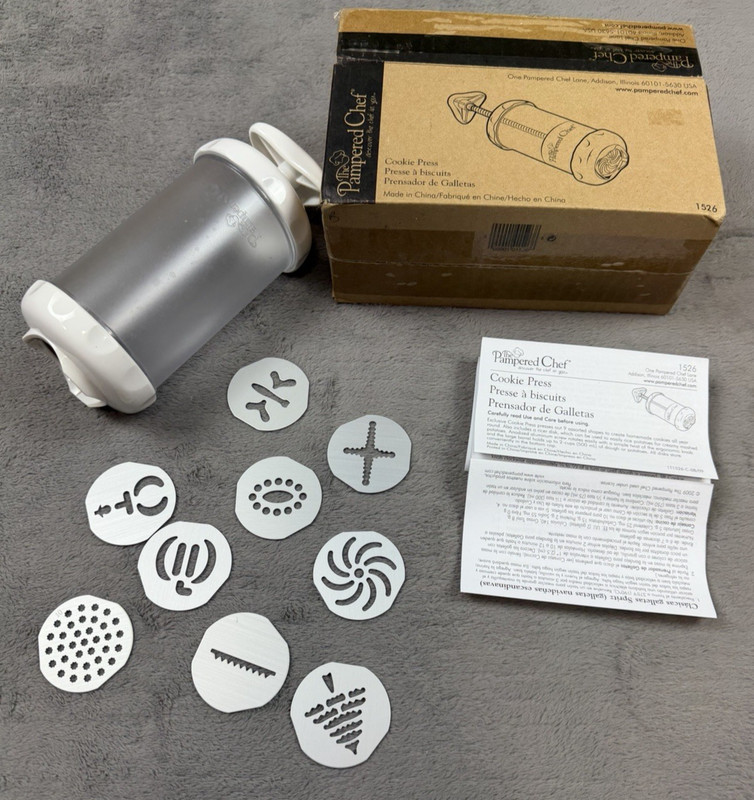 Pampered Chef Cookie Press #1526 9 discs