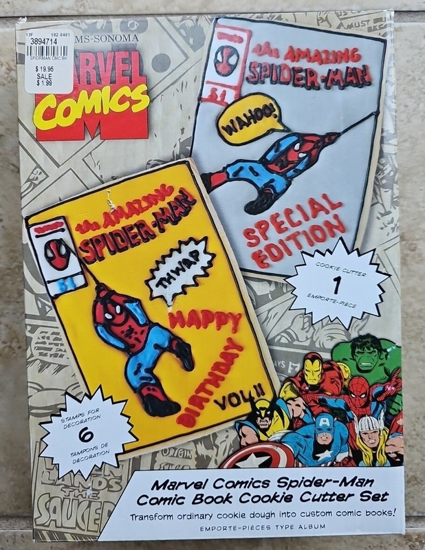 Williams Sonoma Marvel Comics Cookie Cutter Set Spider Man Comic Book NIB UNUSED