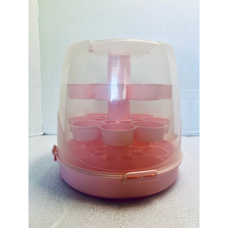Pink Cup Cake Carrier. Holds 12 Cup Cakes. Can be disassembled. Plastic