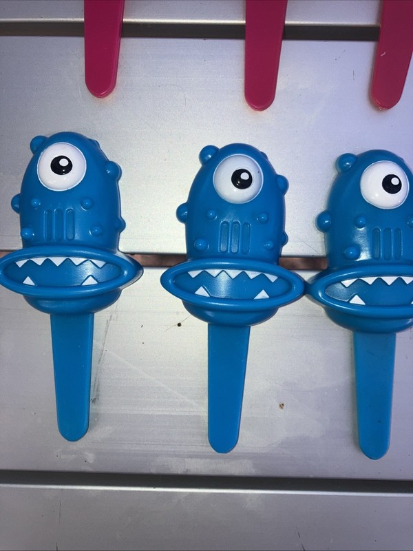 2004 Lot Of 12 VINTAGE Bakery Crafts Plastic Cupcake Toppers Aliens & Monsters gallery