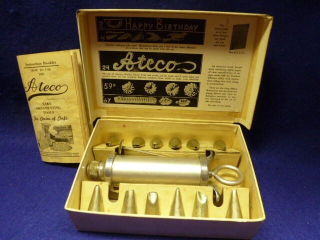 VTG Ateco Cake Decorating Icing Set 12 Tips Instruction Sheet Book Flower Nail
