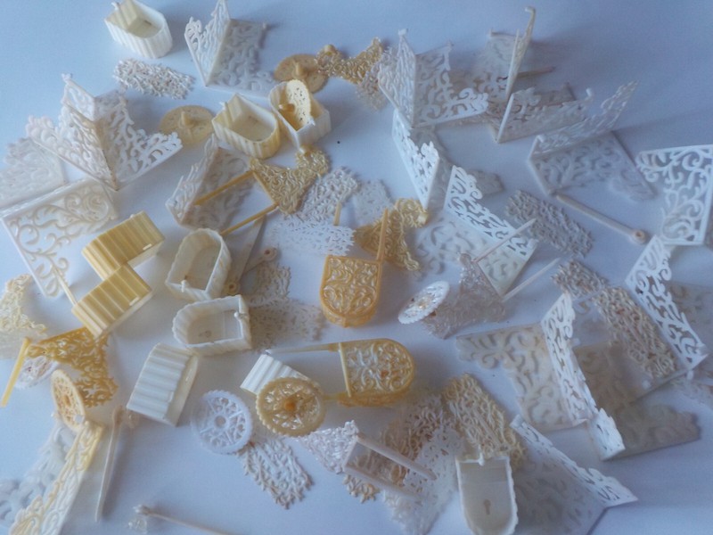 Vtg Fancy Cake Decoration 40 Pieces White Lace Decoration Holders Off White