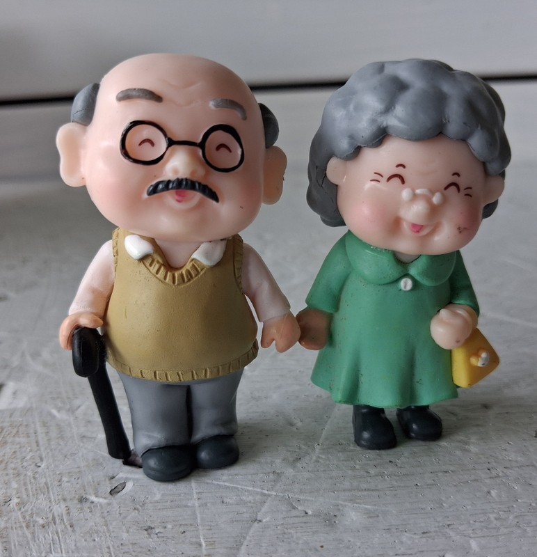 Set Old Couple Cake Topper Anniversary Wedding Grandparents Miniature 3in.