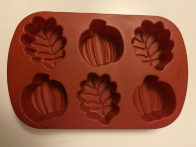 Wilton Silicone Cupcake Cakelet Molds 4 Pans Baking Christmas & Fall Holidays gallery