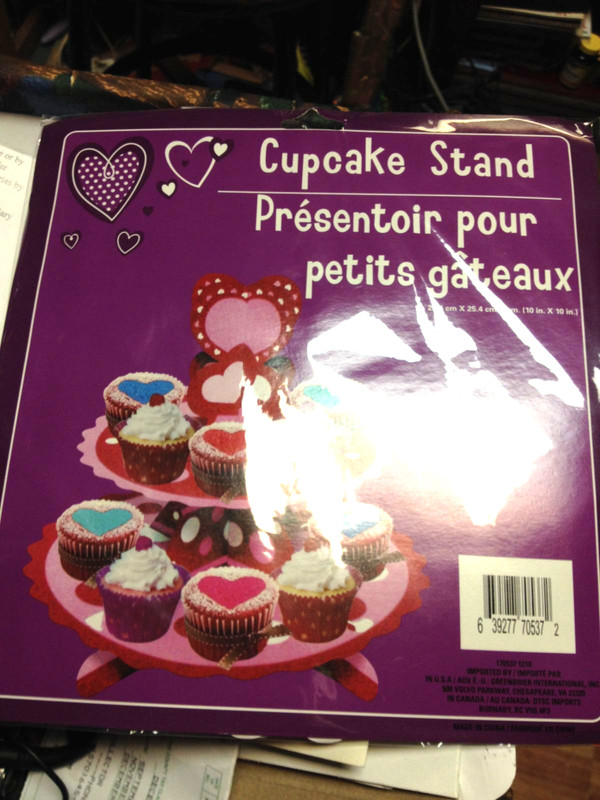 CUPCAKE STAND 2 TIER WITH TOPPER WEDDINGS BIRTHDAYS EVENTS NEW IN PACK