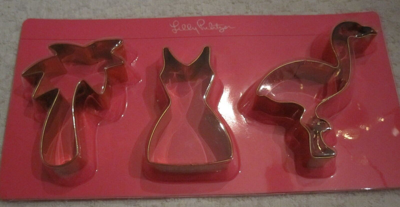 Lilly Pulitzer Set of 3 Cookie Cutters in Gold Metallic – NWT
