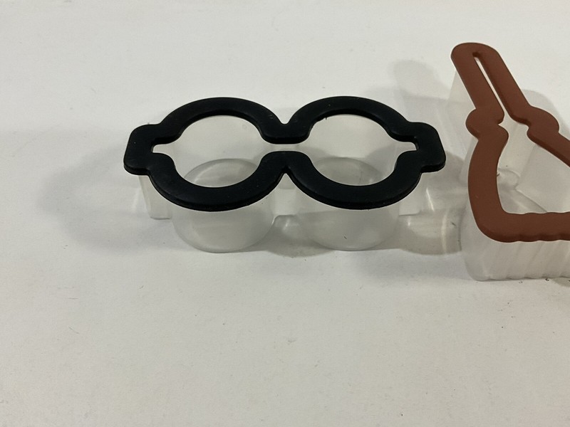 Set Of 2 Harry Potter Plastic 3D Cookie Cutters Glasses And Broom gallery