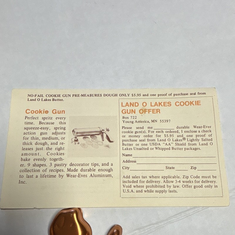 Land O Lakes Cookie Gun Cookie Press Set 17pc w/ Tips, Discs & Storage Case gallery