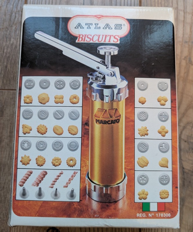 Marcato Atlas Biscuits Maker Cookie Press from Italy, 20 Discs and 4 Tips In Box gallery