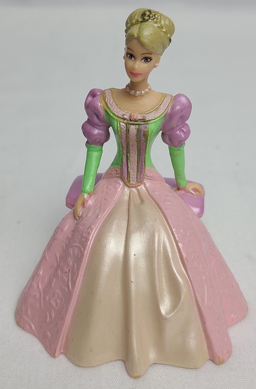 VTG Barbie Blonde Princess Sitting On Bench Figure Cake Topper 3″ Mattel 2000