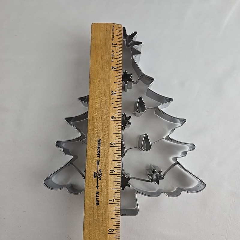 Williams Sonoma Giant Christmas Tree Cookie Cutter Steel 8x6x1 in NEW! gallery
