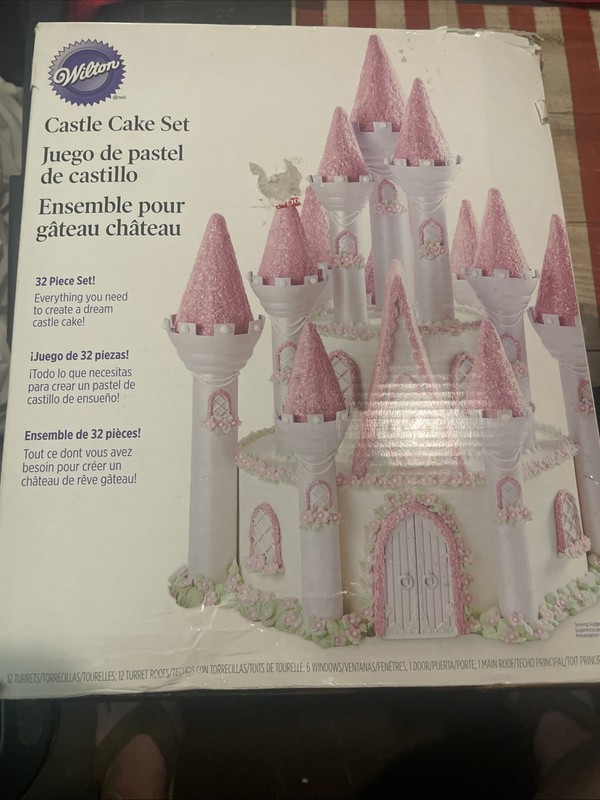 Wilton Romantic Castle Cake Decorating Set 32 Piece Complete Set – Open Box