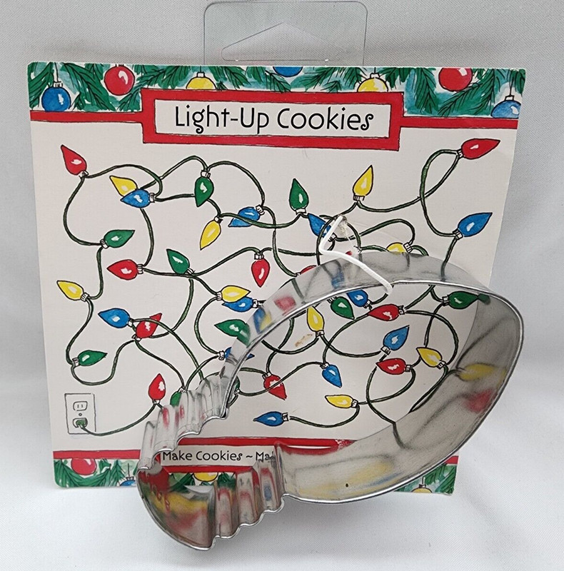 Brownlow Gift - "Make Cookies - Make Memories" Christmas Lightbulb Cookie Cutter gallery